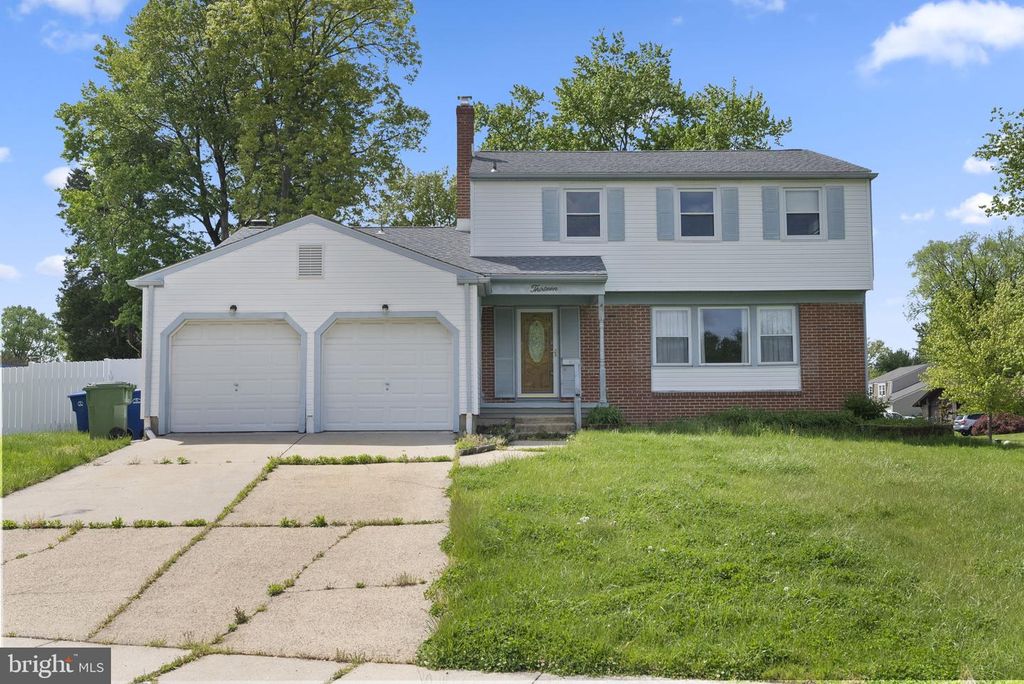 13 VILLAGE AVE, Marlton, NJ 08053