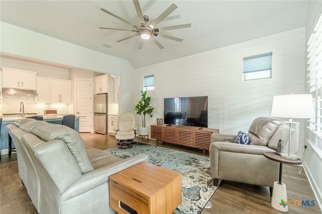 305 Dashing Sycamore Street, San Marcos, TX 78666