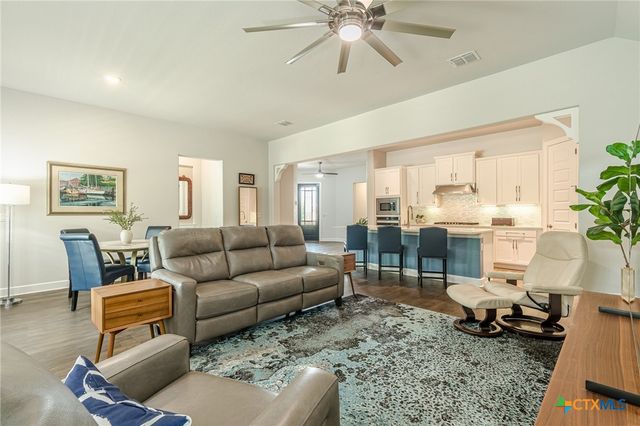 305 Dashing Sycamore Street, San Marcos, TX 78666