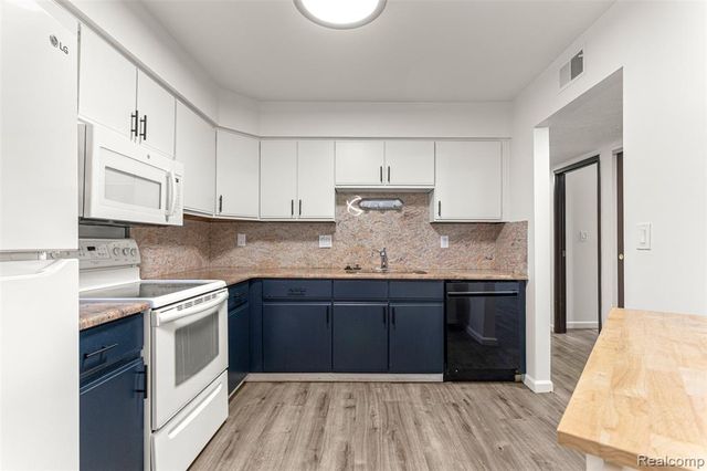 19623 Northridge Drive, Northville, MI 48167