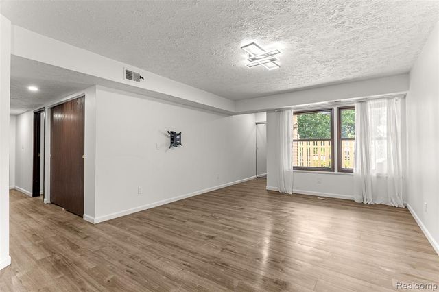 19623 Northridge Drive, Northville, MI 48167