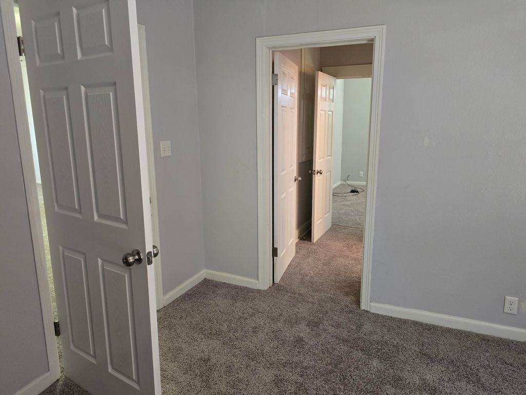 Image 5 of property listing at 210 N Jefferson Street 210, San Angelo, TX 76901