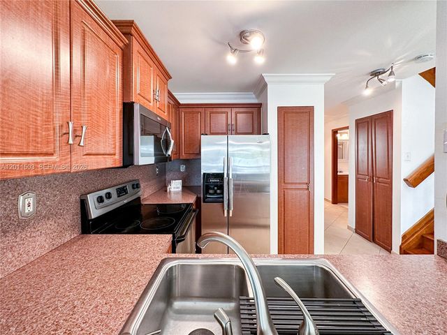 17272 SW 139th Ct, Miami, FL 33177