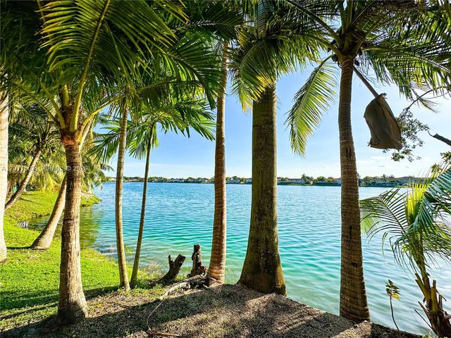 17272 SW 139th Ct, Miami, FL 33177
