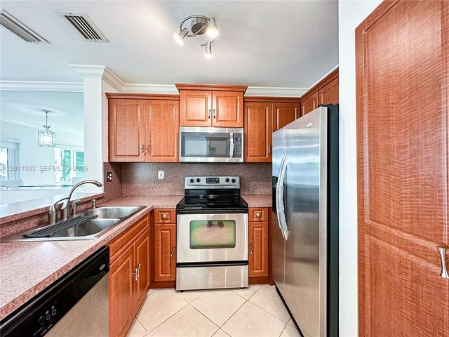 17272 SW 139th Ct, Miami, FL 33177