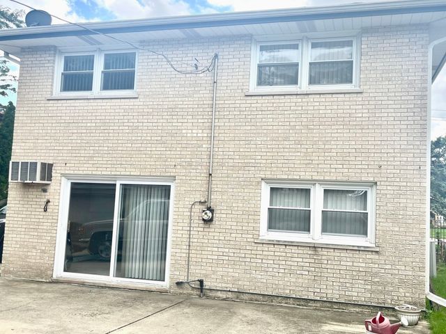 6436 W 89th Place, Oak Lawn, IL 60453