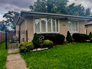 6436 W 89th Place, Oak Lawn, IL 60453