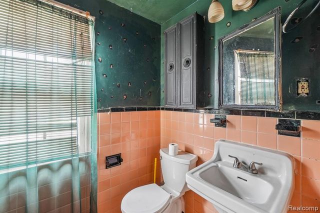 5969 Cadieux Road, Detroit, MI 48224