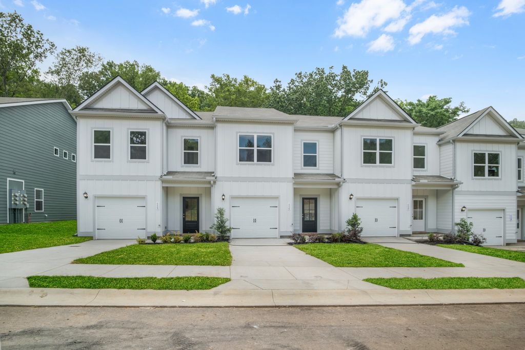 113 Ironhorse Way, Dickson, TN 37055