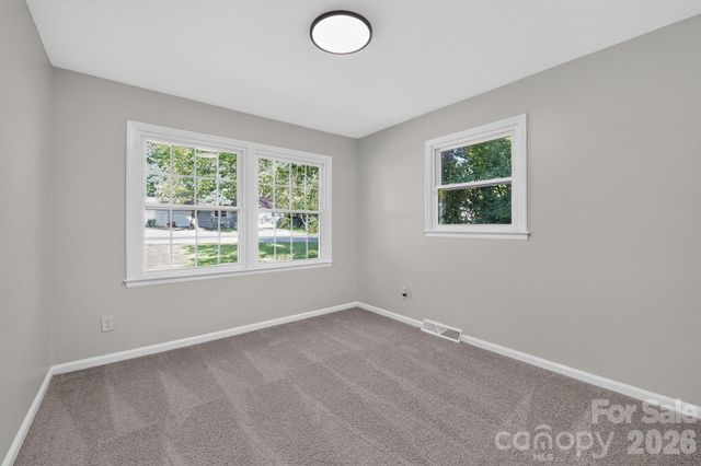 6820 Barrington Drive, Charlotte, NC 28215
