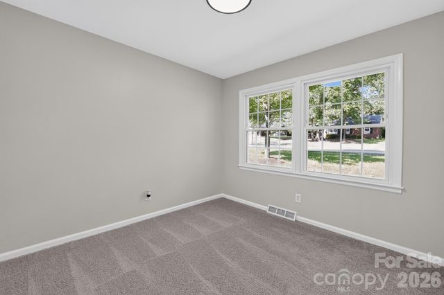 6820 Barrington Drive, Charlotte, NC 28215