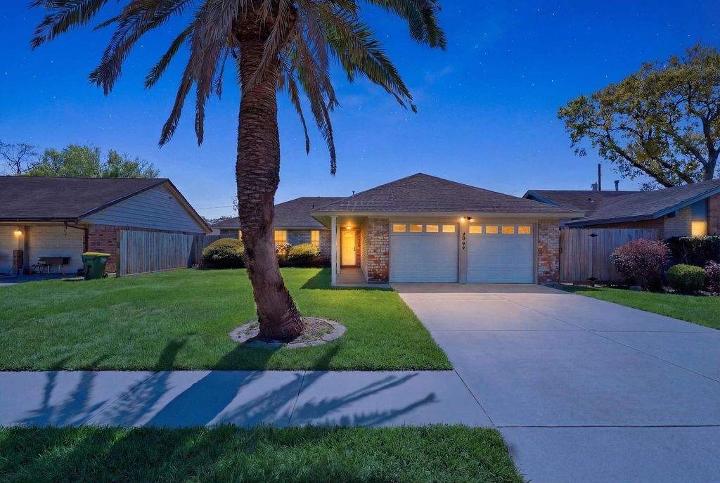 4908 Holly Park Drive, Pasadena, TX 77505