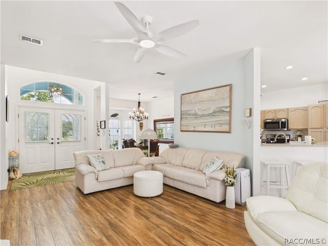 2 Speceberry Court S, Homosassa, FL 34446