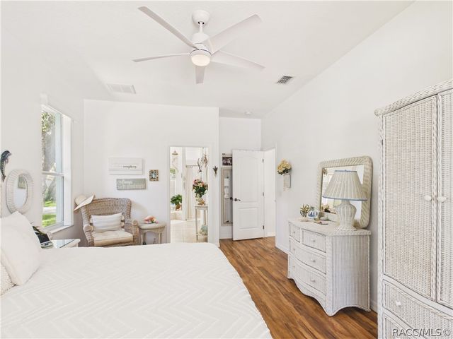 2 Speceberry Court S, Homosassa, FL 34446