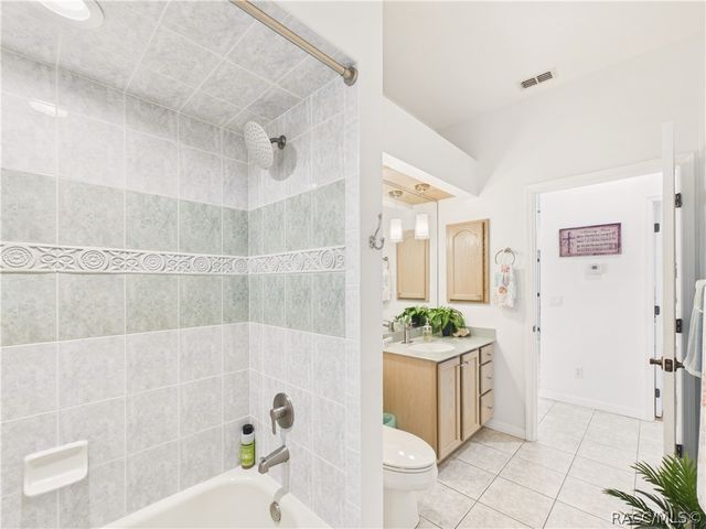 2 Speceberry Court S, Homosassa, FL 34446