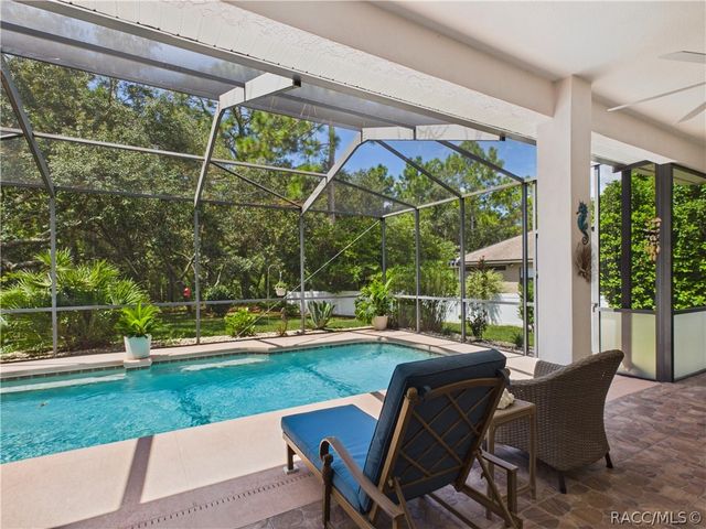 2 Speceberry Court S, Homosassa, FL 34446