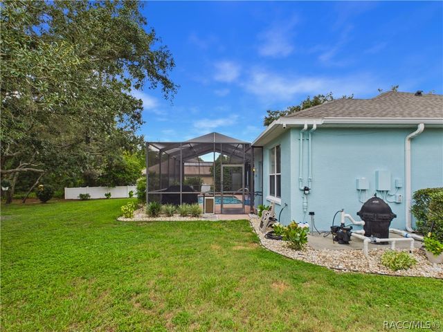 2 Speceberry Court S, Homosassa, FL 34446