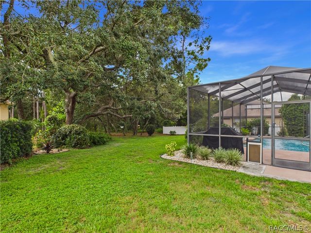2 Speceberry Court S, Homosassa, FL 34446