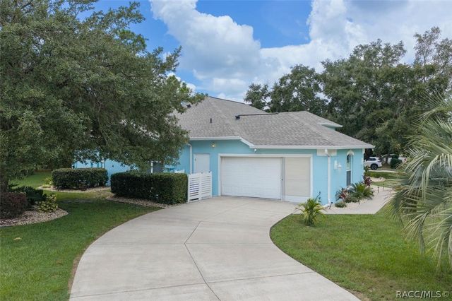 2 Speceberry Court S, Homosassa, FL 34446