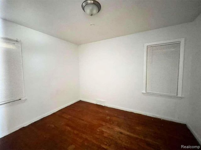 15211 Fairmount Drive, Detroit, MI 48205