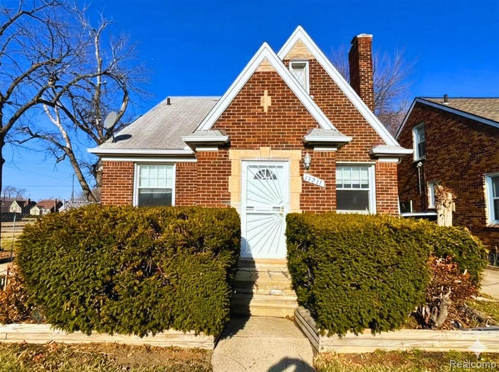 15211 Fairmount Drive, Detroit, MI 48205