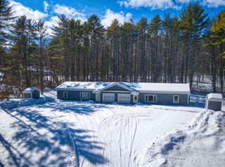 30 Pine Street, Newport, NH 03773