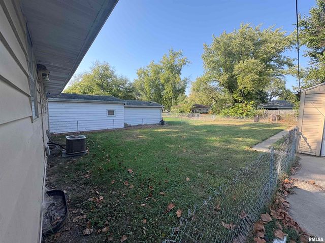 2819 W MARQUETTE Street, Peoria, IL 61605