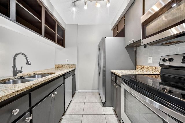 527 S LINCOLN AVENUE A104, Tampa, FL 33609