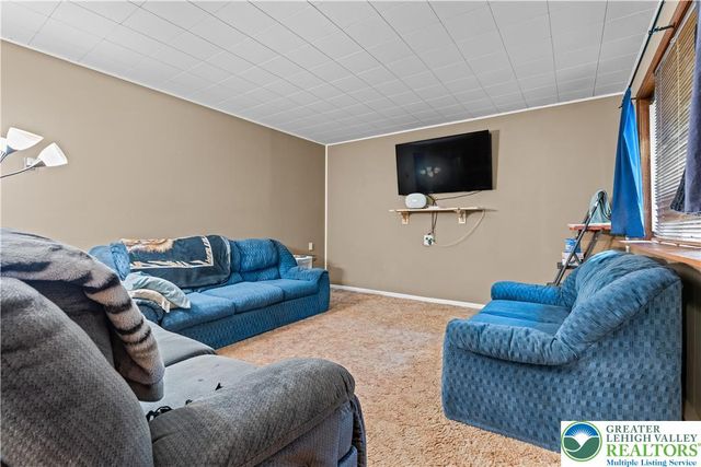1350 Spring Drive, Lehigh Twp, PA 18088
