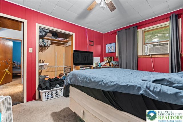 1350 Spring Drive, Lehigh Twp, PA 18088