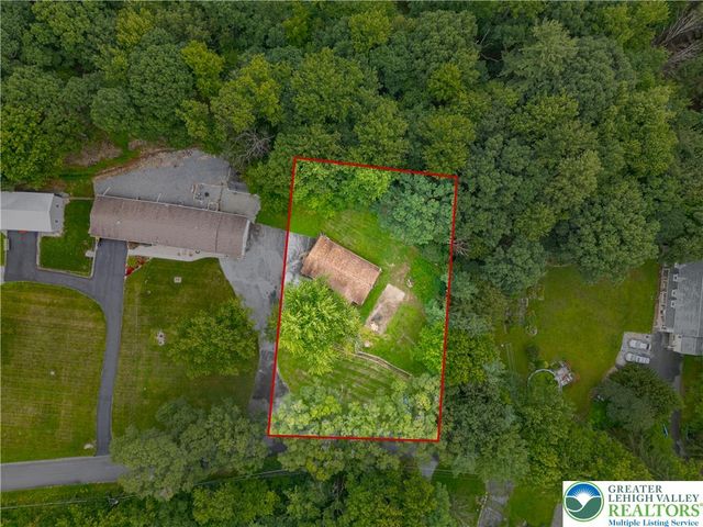 1350 Spring Drive, Lehigh Twp, PA 18088