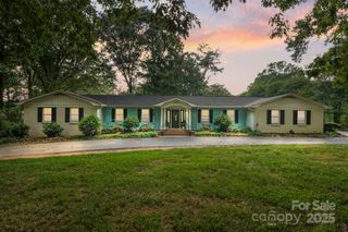 108 Augusta Drive, Statesville, NC 28625