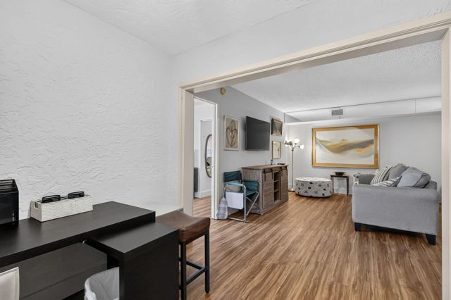 14881 WEDGEFIELD Drive 103, Delray Beach, FL 33446