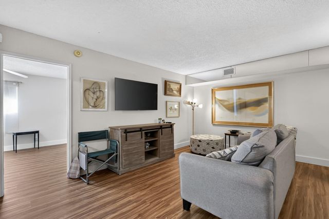 14881 WEDGEFIELD Drive 103, Delray Beach, FL 33446