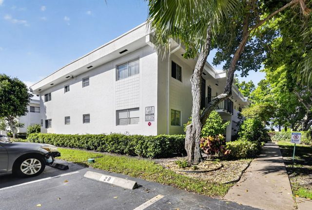 14881 WEDGEFIELD Drive 103, Delray Beach, FL 33446