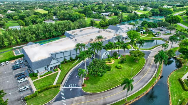 14881 WEDGEFIELD Drive 103, Delray Beach, FL 33446