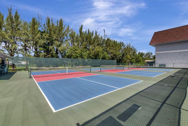 14881 WEDGEFIELD Drive 103, Delray Beach, FL 33446