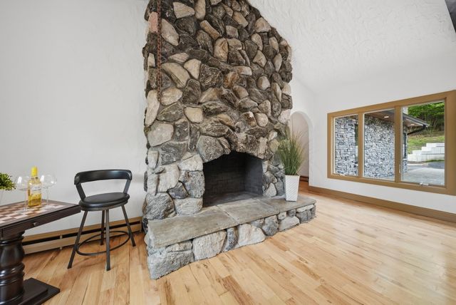 4 Washington Drive, Amherst, NH 03031