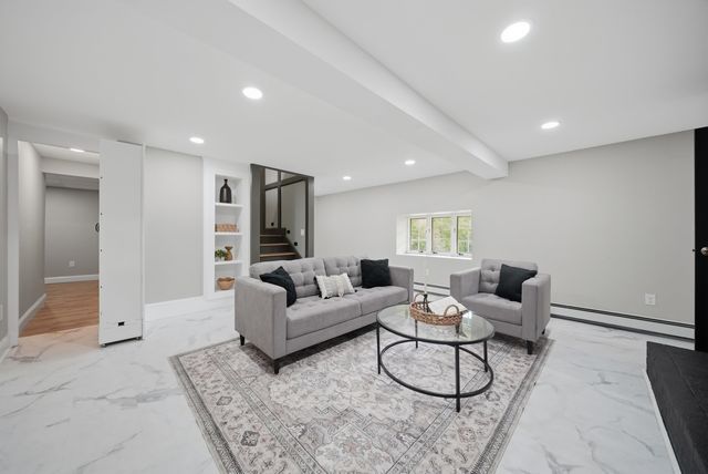 4 Washington Drive, Amherst, NH 03031