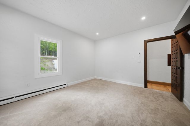4 Washington Drive, Amherst, NH 03031