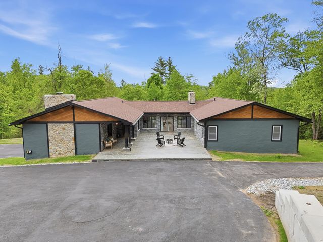 4 Washington Drive, Amherst, NH 03031
