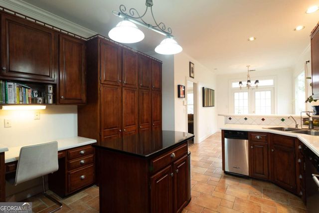 7155 Roswell Road 42, Sandy Springs, GA 30328