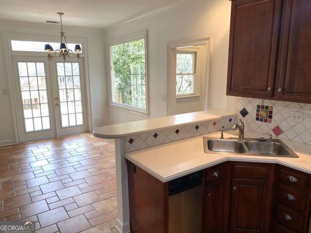 7155 Roswell Road 42, Sandy Springs, GA 30328