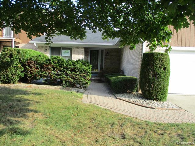 42108 E Edward Drive, Clinton Township, MI 48038
