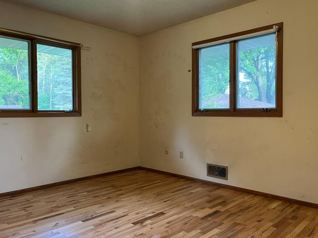 3044 Lake Street N, Maplewood, MN 55109