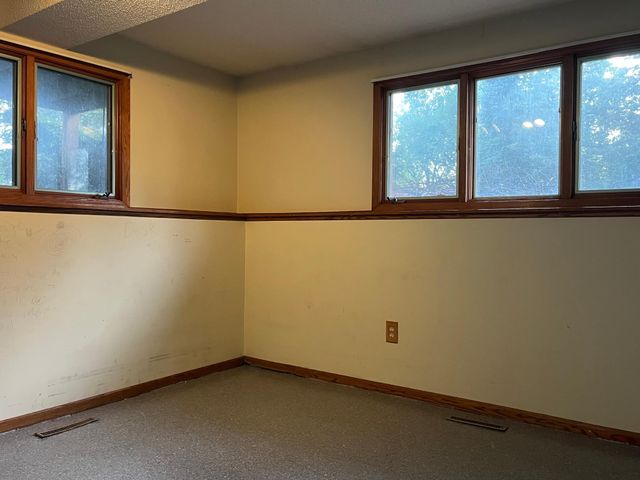 3044 Lake Street N, Maplewood, MN 55109