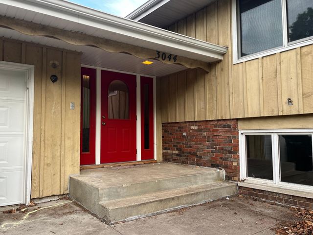 3044 Lake Street N, Maplewood, MN 55109