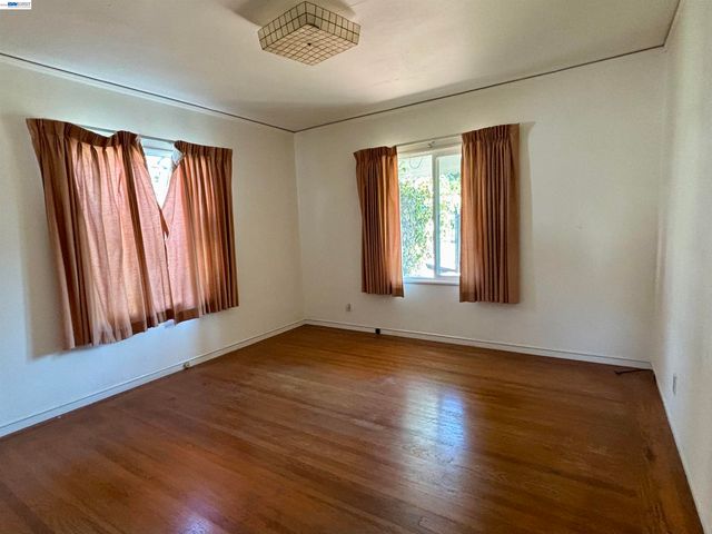 4101 Mountain View Ave, Oakland, CA 94605