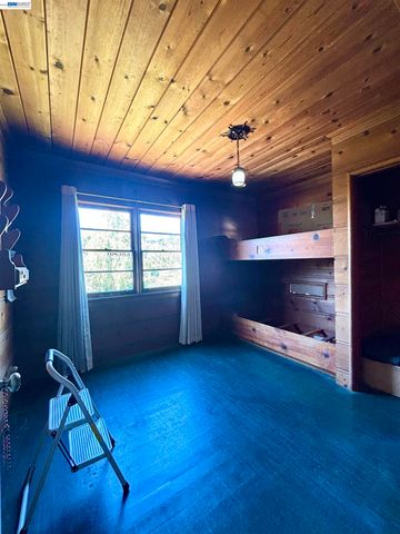 4101 Mountain View Ave, Oakland, CA 94605