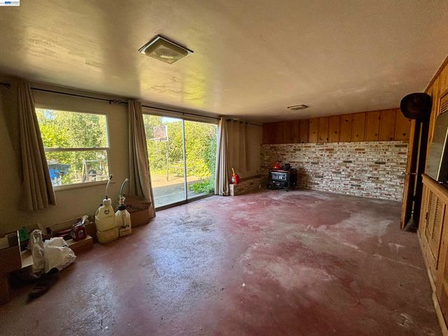 4101 Mountain View Ave, Oakland, CA 94605